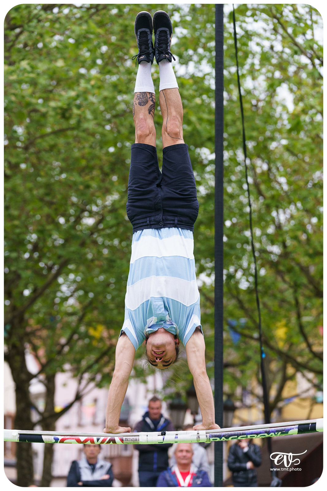 LEAGUE AND LEGEND (15FEET6)